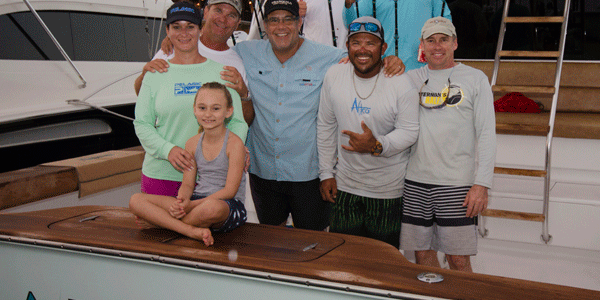 Team_Tranquilo Team Tranquilo on the back of the boat